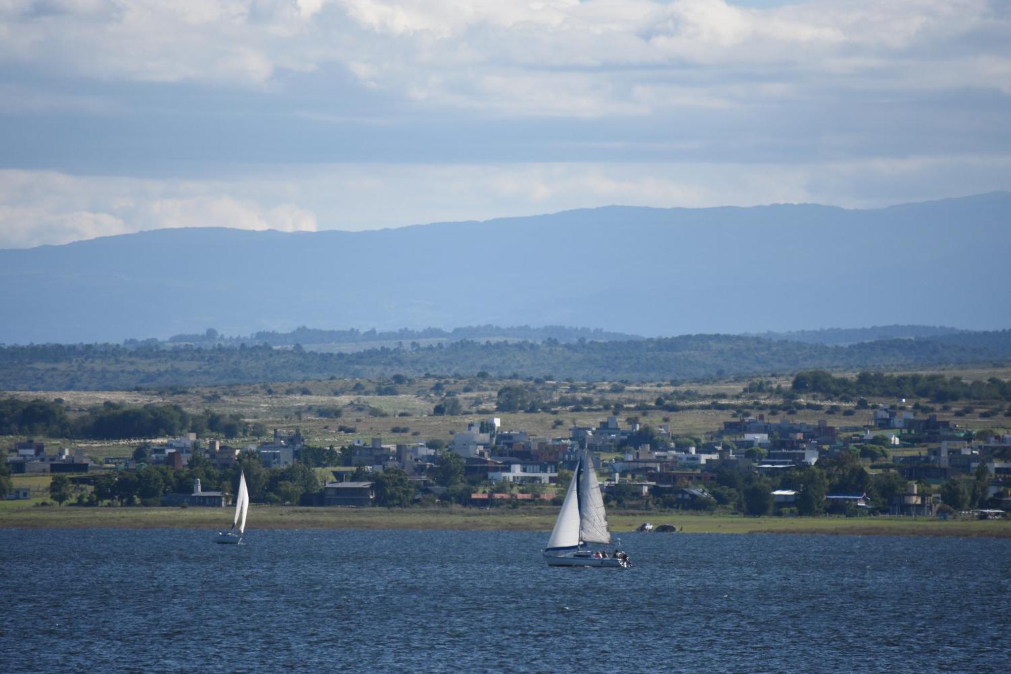 Peperina Lago Los Molinos Вилья-Сьюдад-де-Америка Экстерьер фото